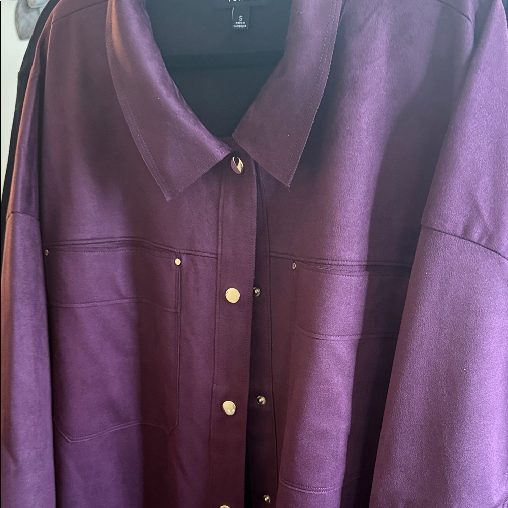 Beautiful burgandy wine colored suede like Shacket 36” long. Torrid. NWOT Sz 5